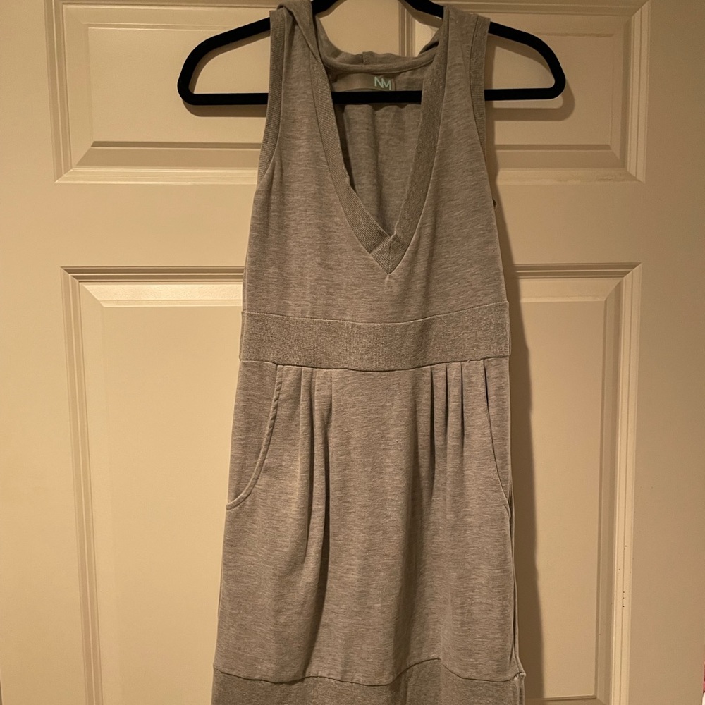 Gray Sleevles Neiman Marcus Brand Short Dress - size S